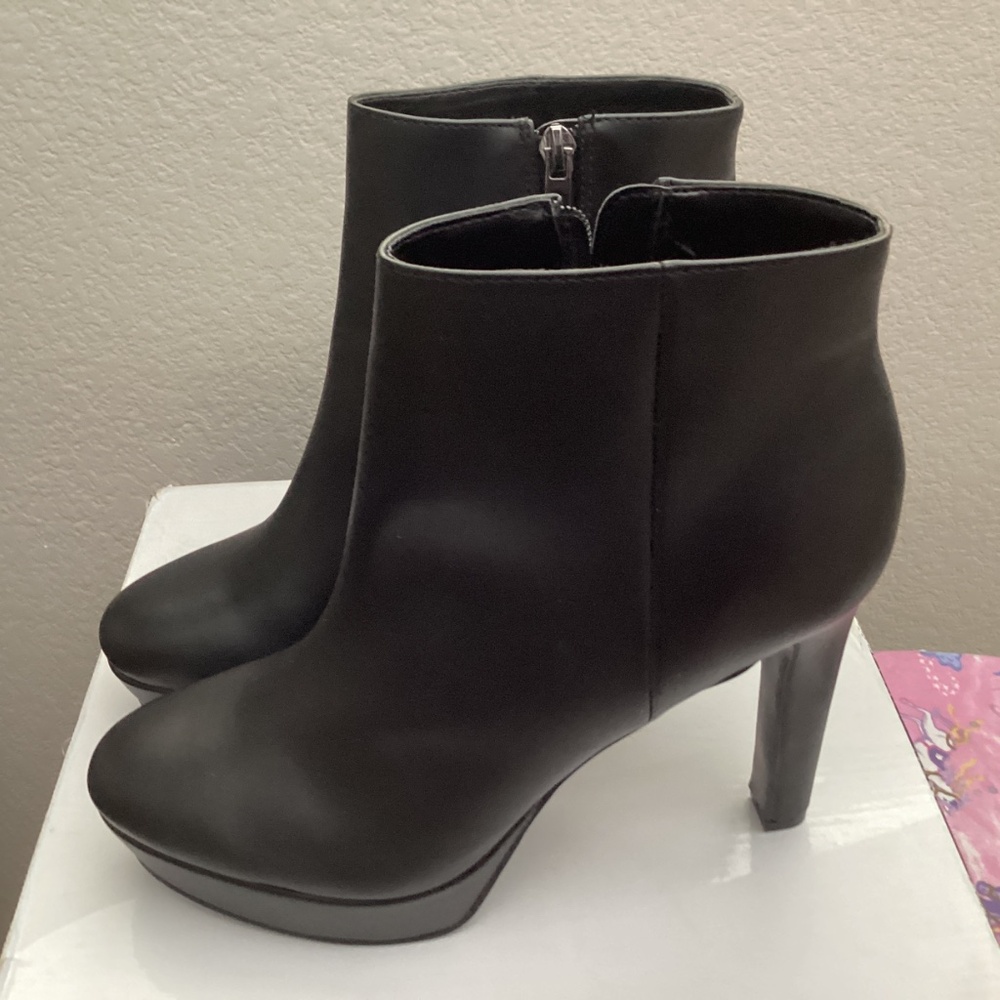 Nine West Boots size 7.5 New - Picture 6 of 10